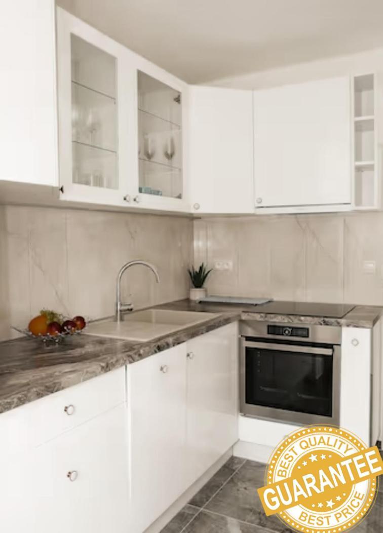 New Colorful Apartment With Big Balcony Bratislava Bagian luar foto